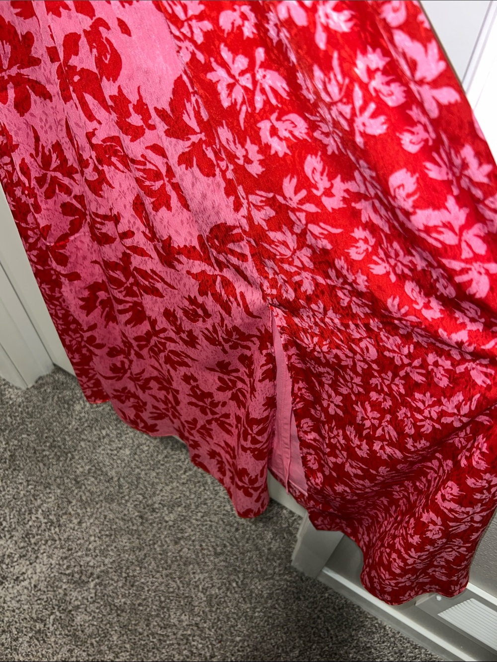 Taylor Women’s Red and Pink Floral Puff Sleeve Midi Dress Size 4 NWT - Picture 8 of 12